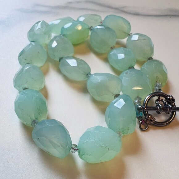 Luminous Natural Chalcedony Statement Necklace - Picture 5 of 6